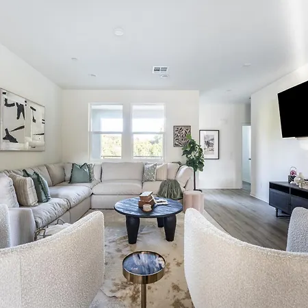 Brand New Stunning 4Br Townhome